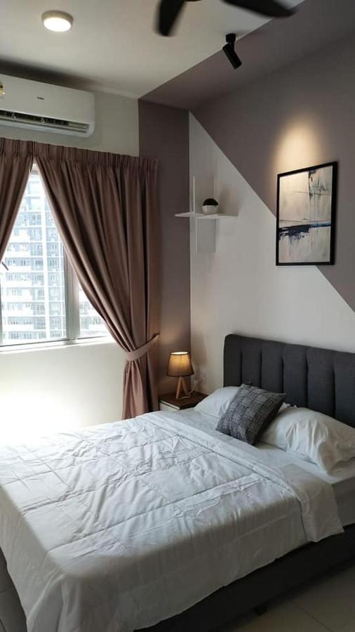 D'Rinie Sky Homestay Kajang Exterior foto