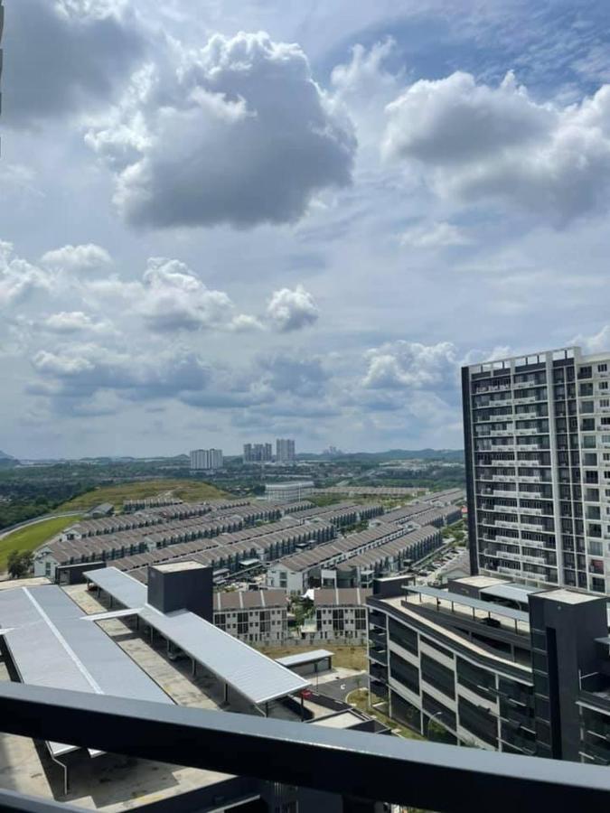 D'Rinie Sky Homestay Kajang Exterior foto